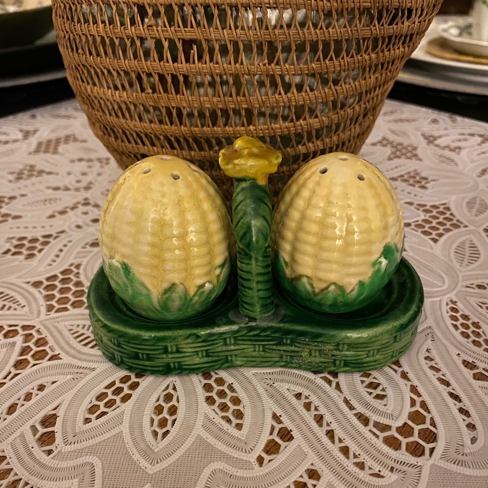 Vintage “Ears of Corn” Salt & Pepper Shakers in Caddy